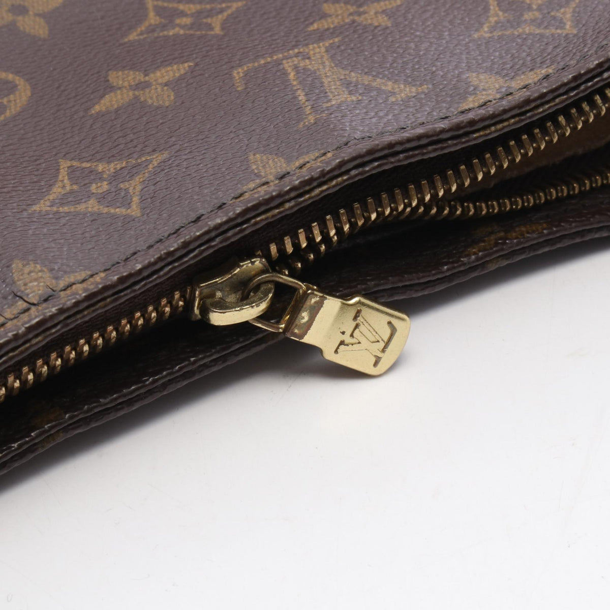 Louis Vuitton Looping GM · Monogram