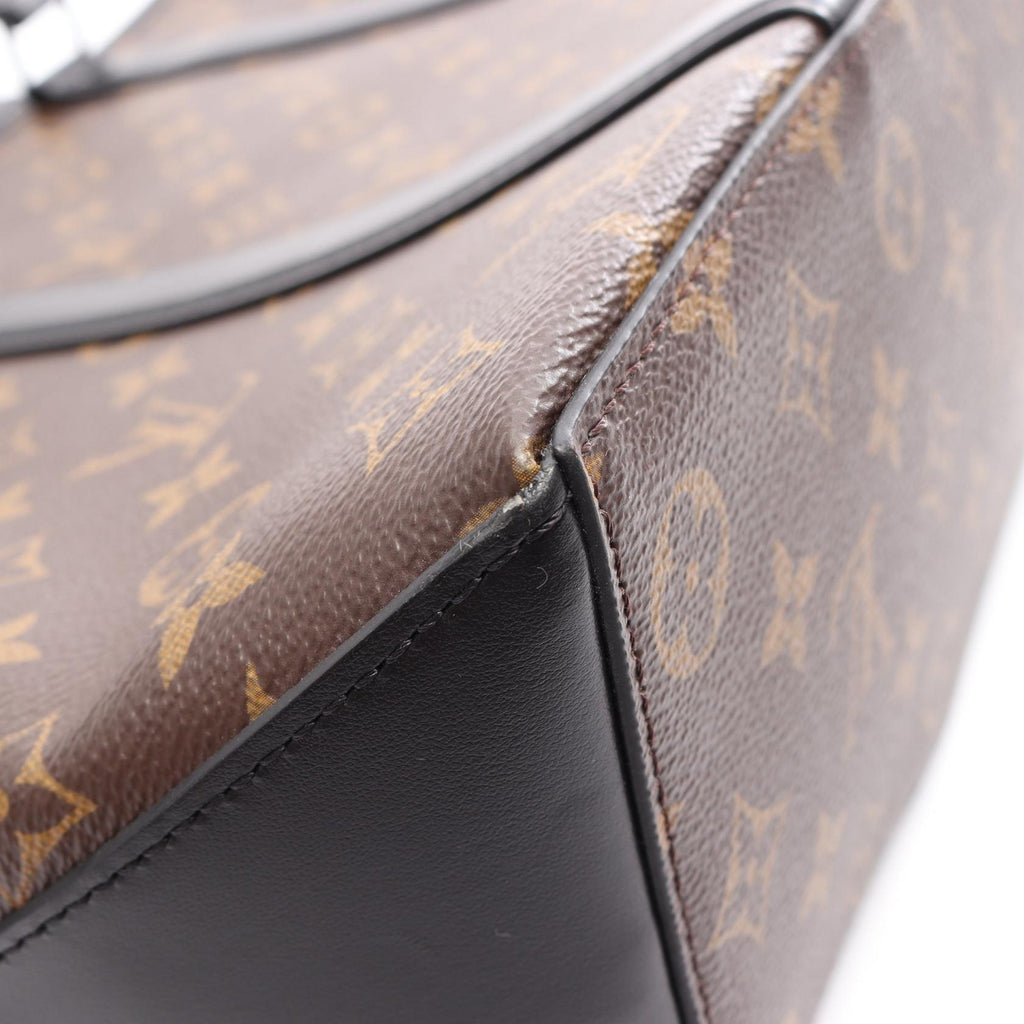 Louis Vuitton Weekend PM · Monogram Macassar