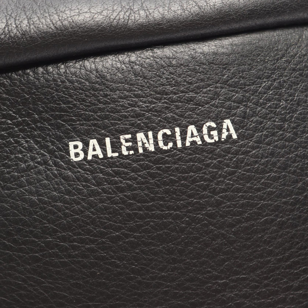 Balenciaga Everyday Camera Bag S · Leather