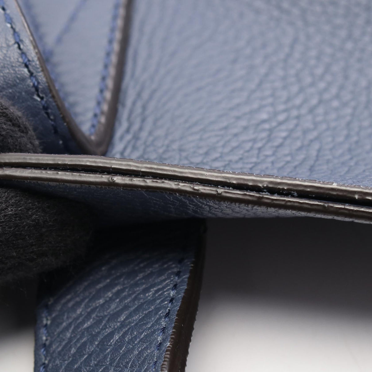 Gucci Shoulder Tote · Leather · With Pouch