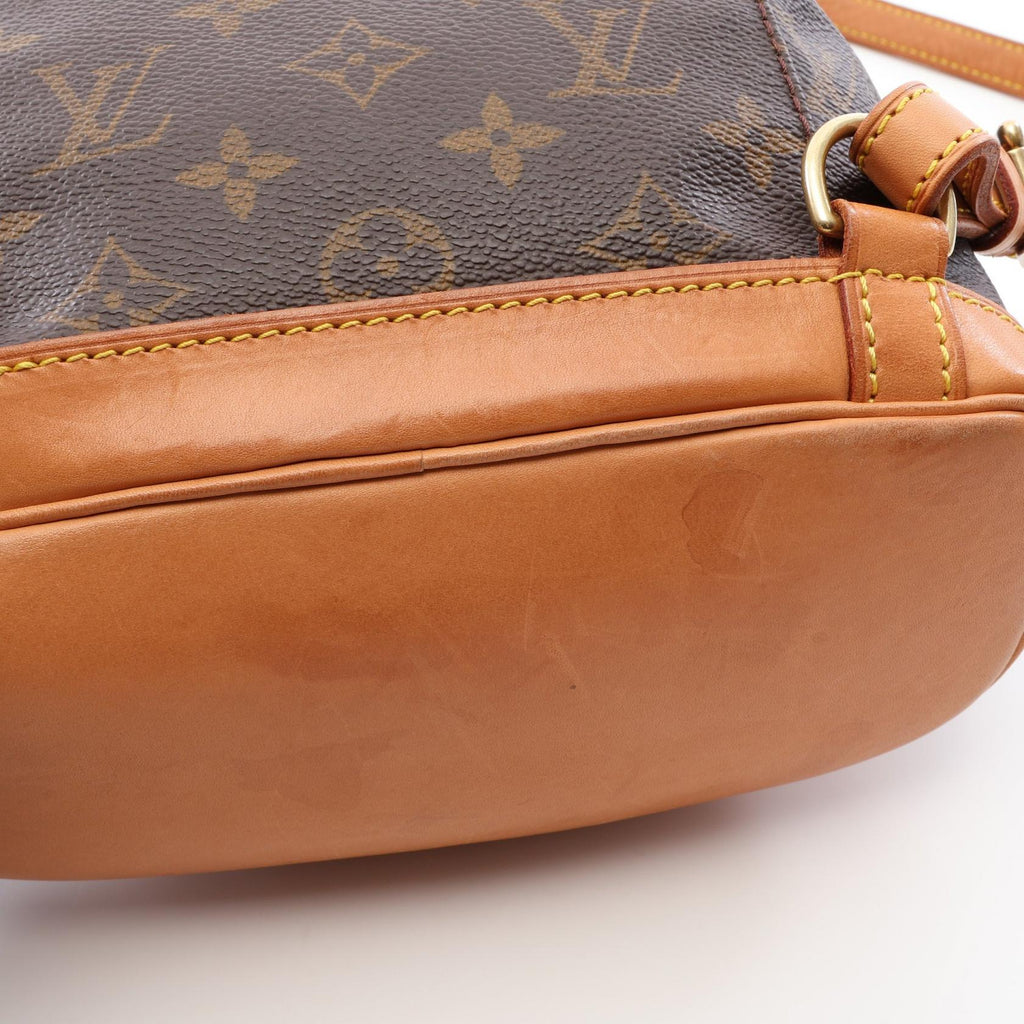 Louis Vuitton Mini Montsouris · Monogram