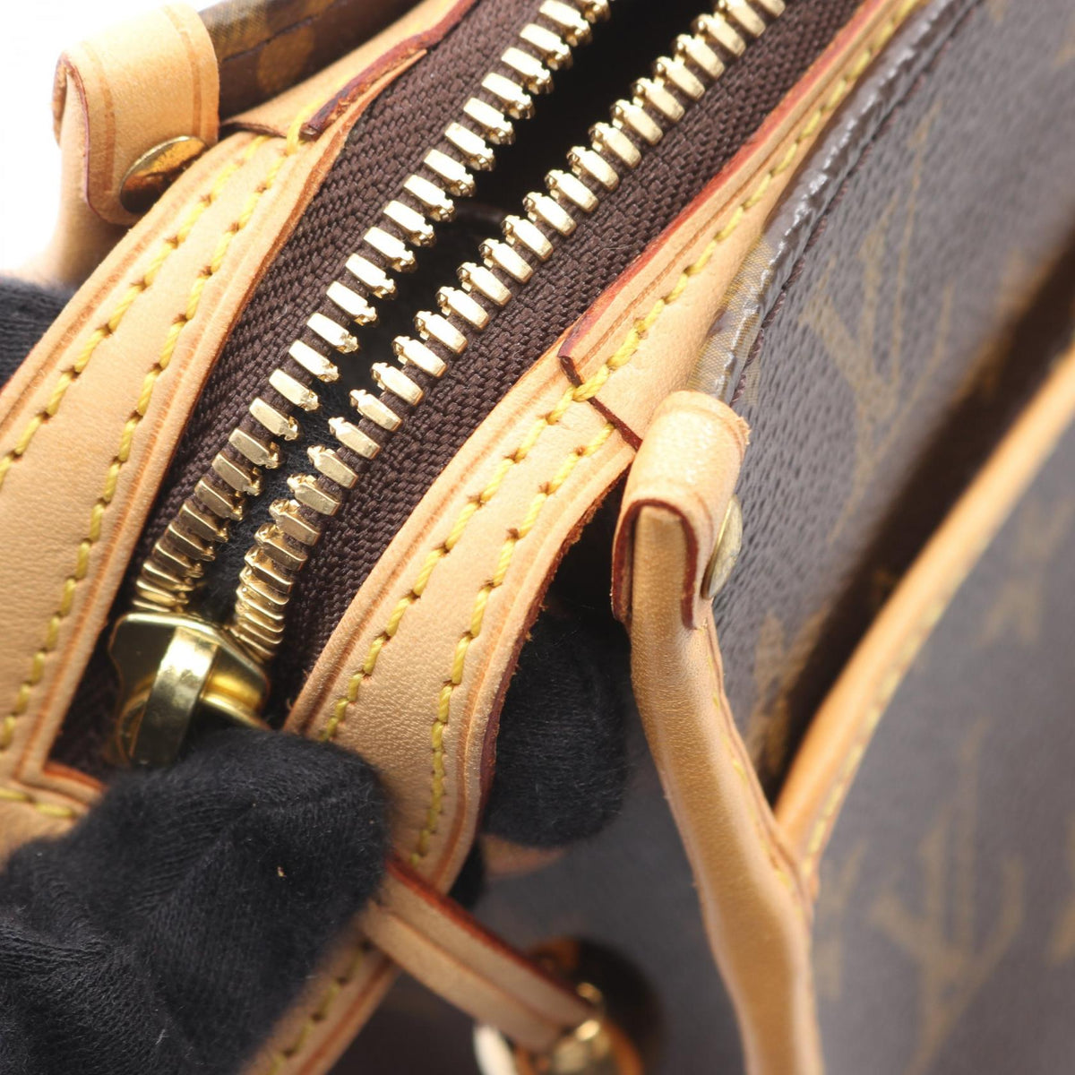Louis Vuitton Popincourt Long · Monogram