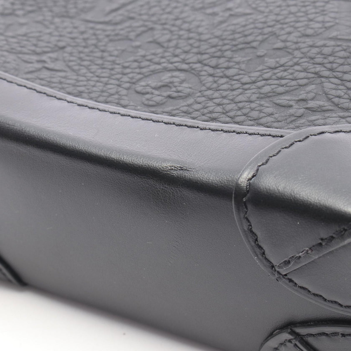Louis Vuitton Nano Steamer · Taurillon