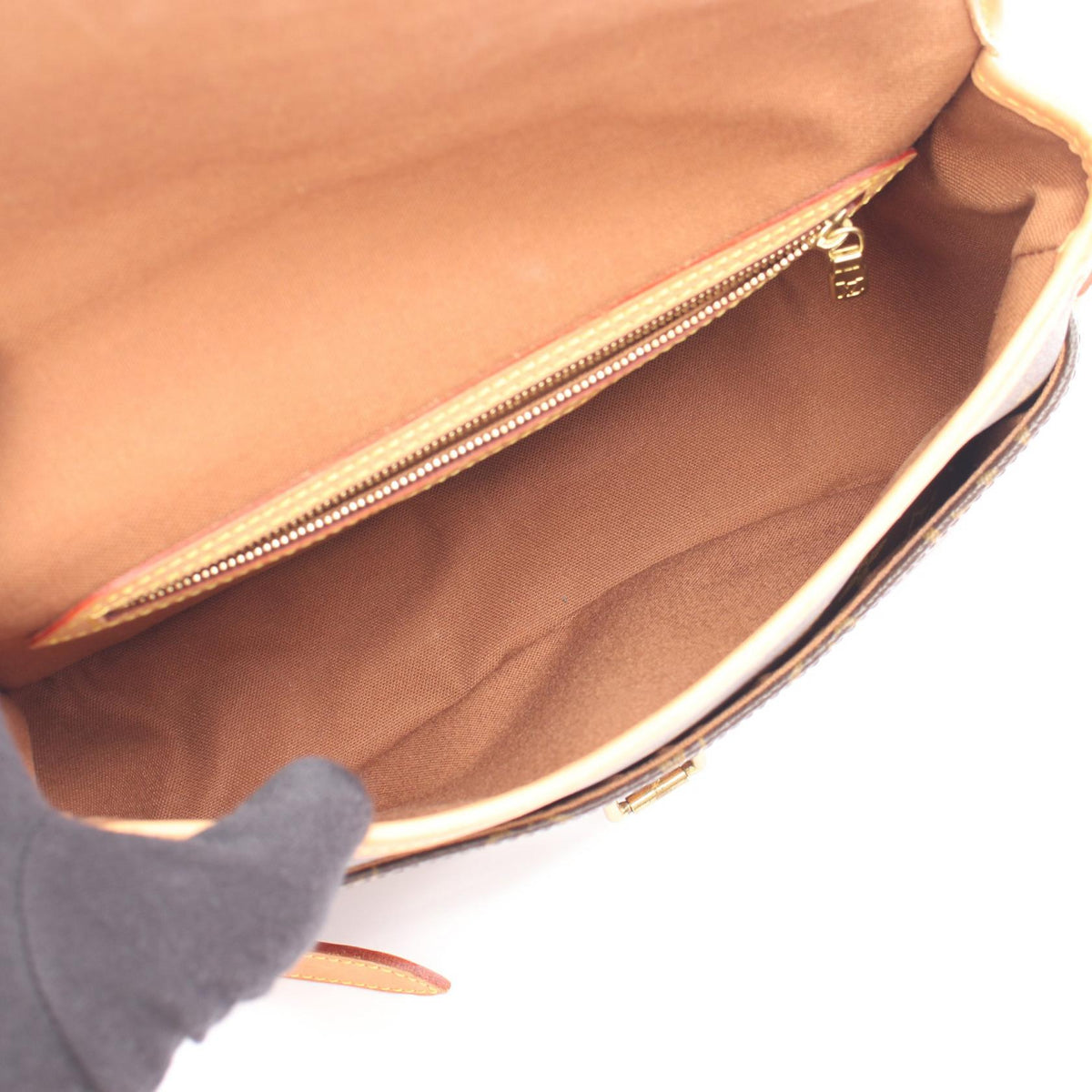 Louis Vuitton Sologne · Monogram