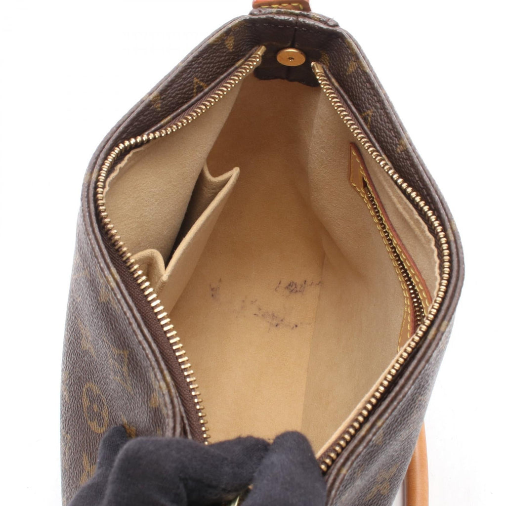 Louis Vuitton Looping MM · Monogram