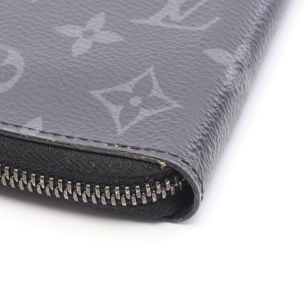 Louis Vuitton Zippy · Monogram Eclipse