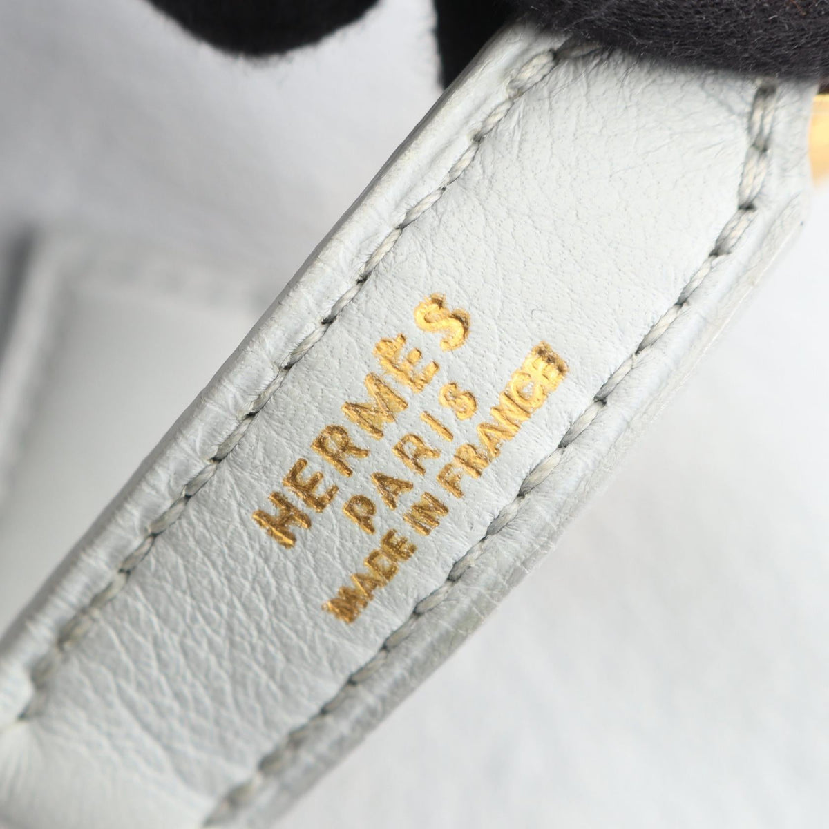 Hermès Trim 35 · Leather · Gold Hardware