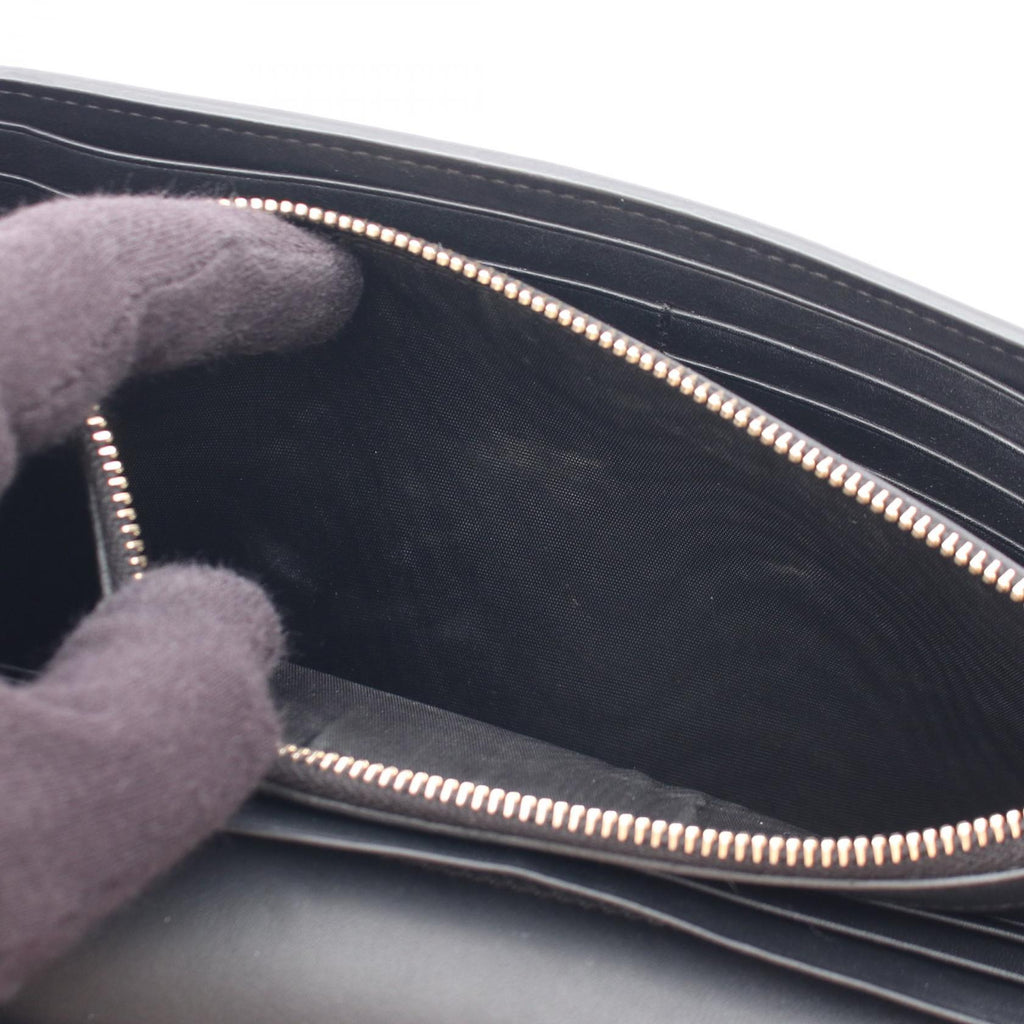 Saint Laurent Classic Y · Leather Shoulder Bag