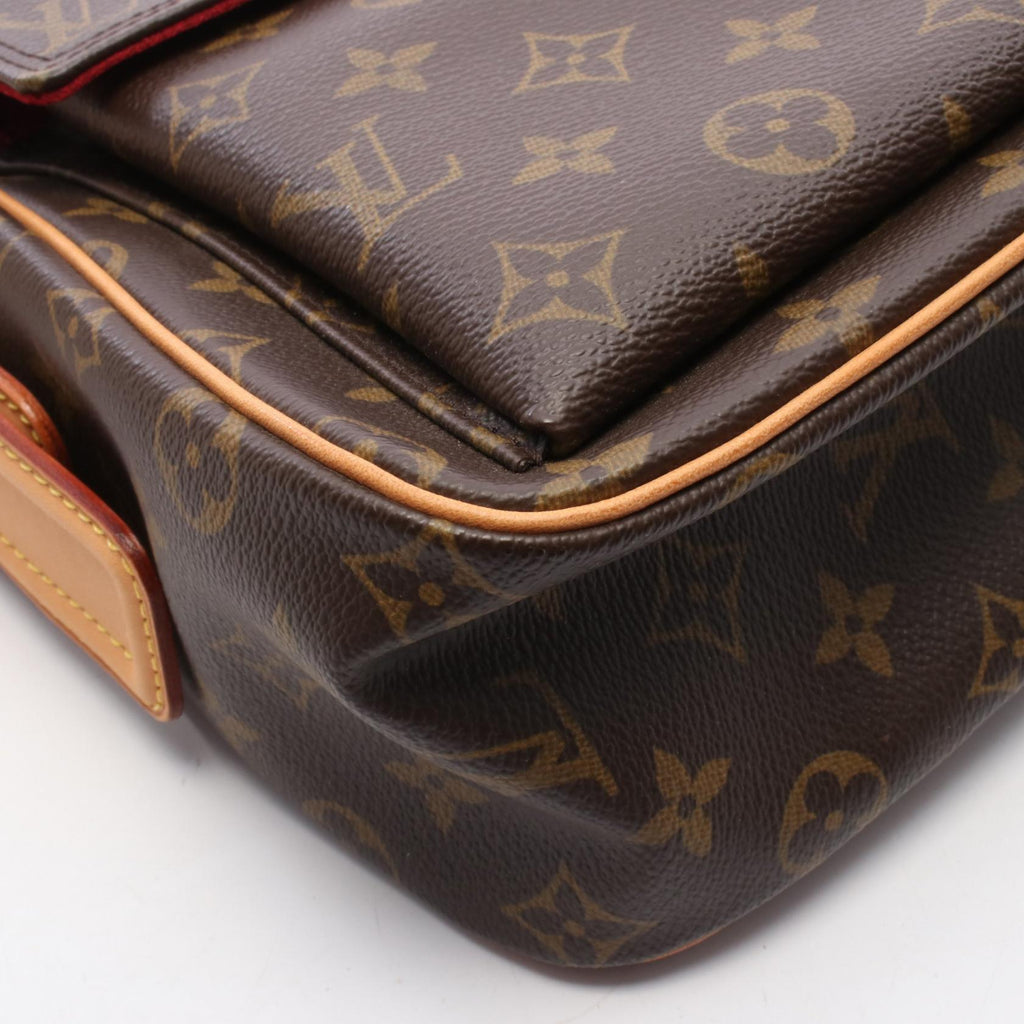 Louis Vuitton Viva Cité GM · Monogram