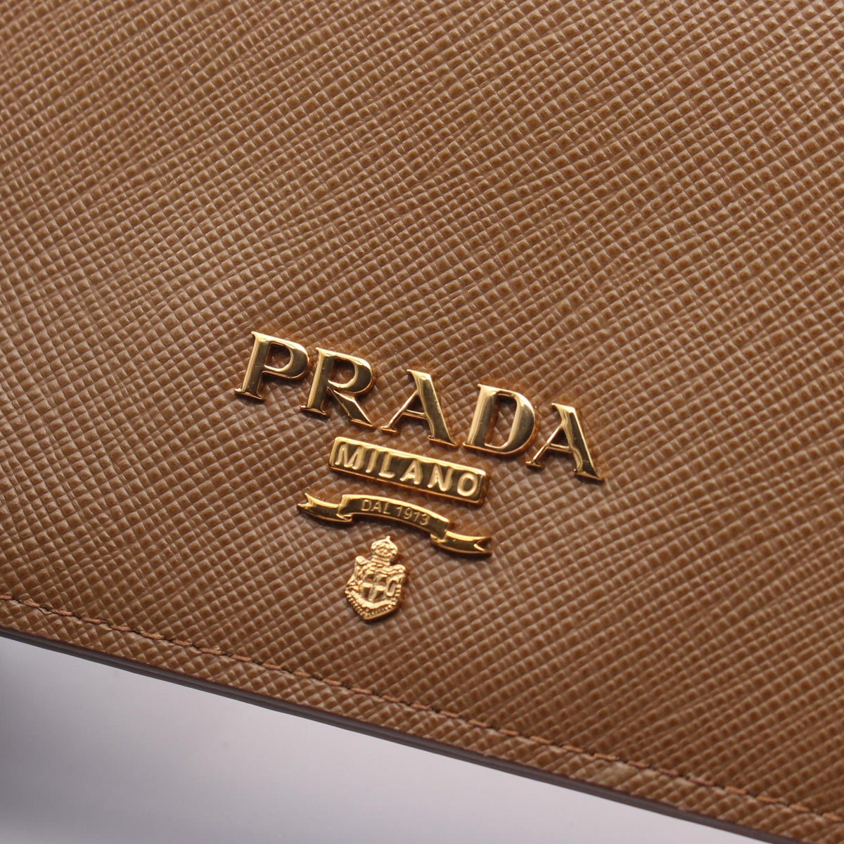 Prada Wallet on Chain · Saffiano Leather