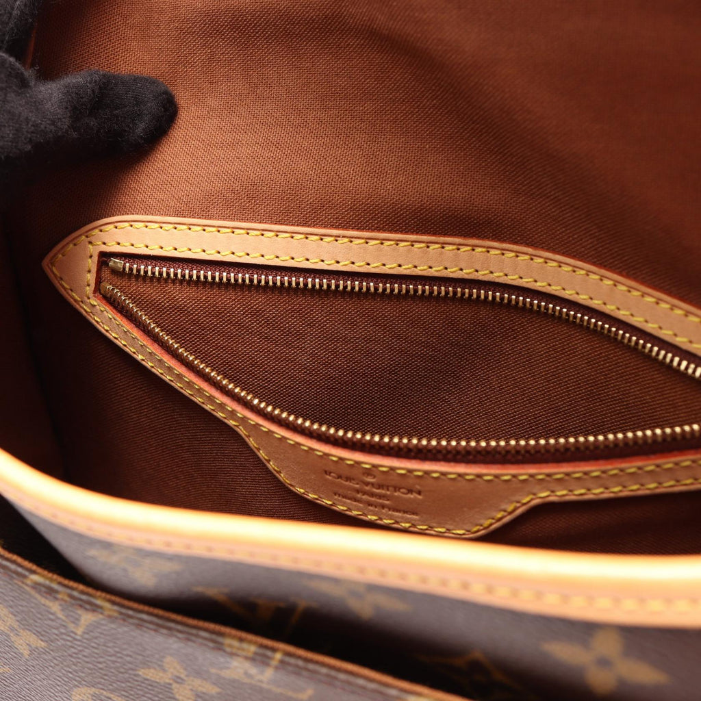 Louis Vuitton Sologne · Monogram Canvas