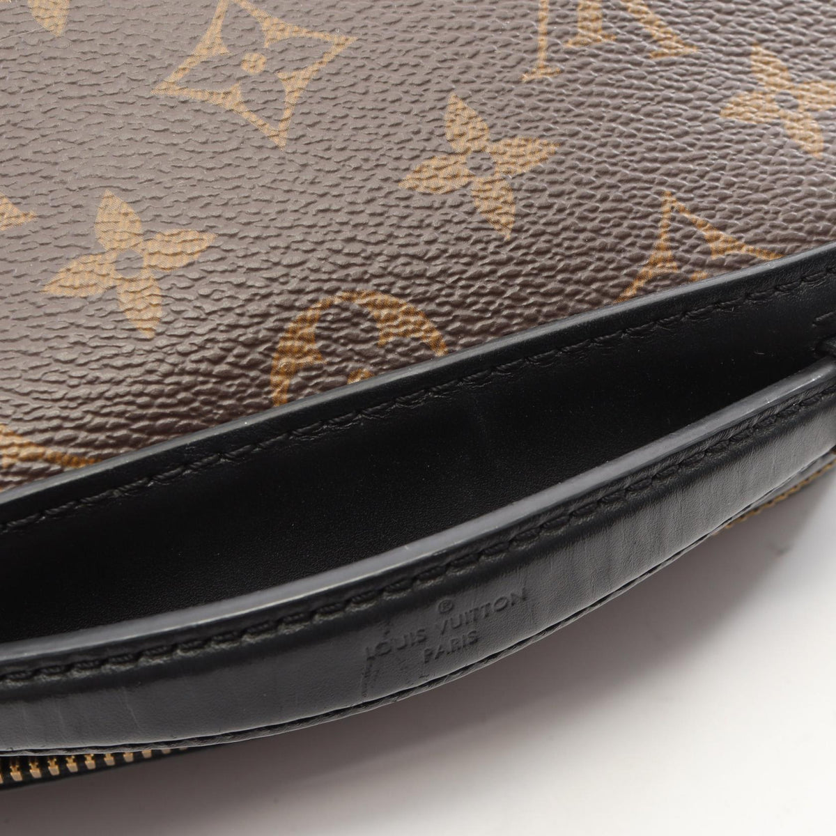 Louis Vuitton Saintonge · Monogram Canvas