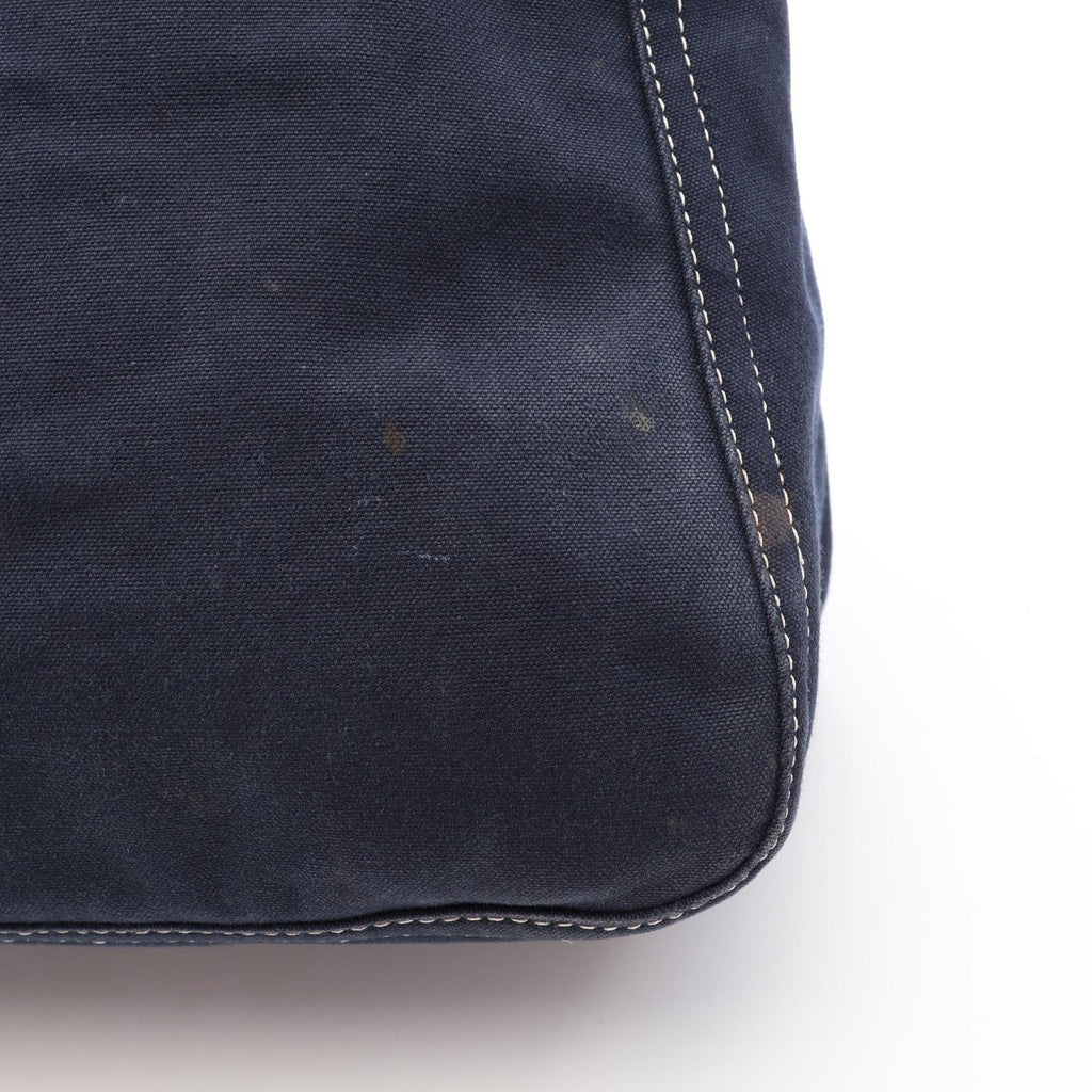 Fendi Mamma Bucket · Canvas Leather