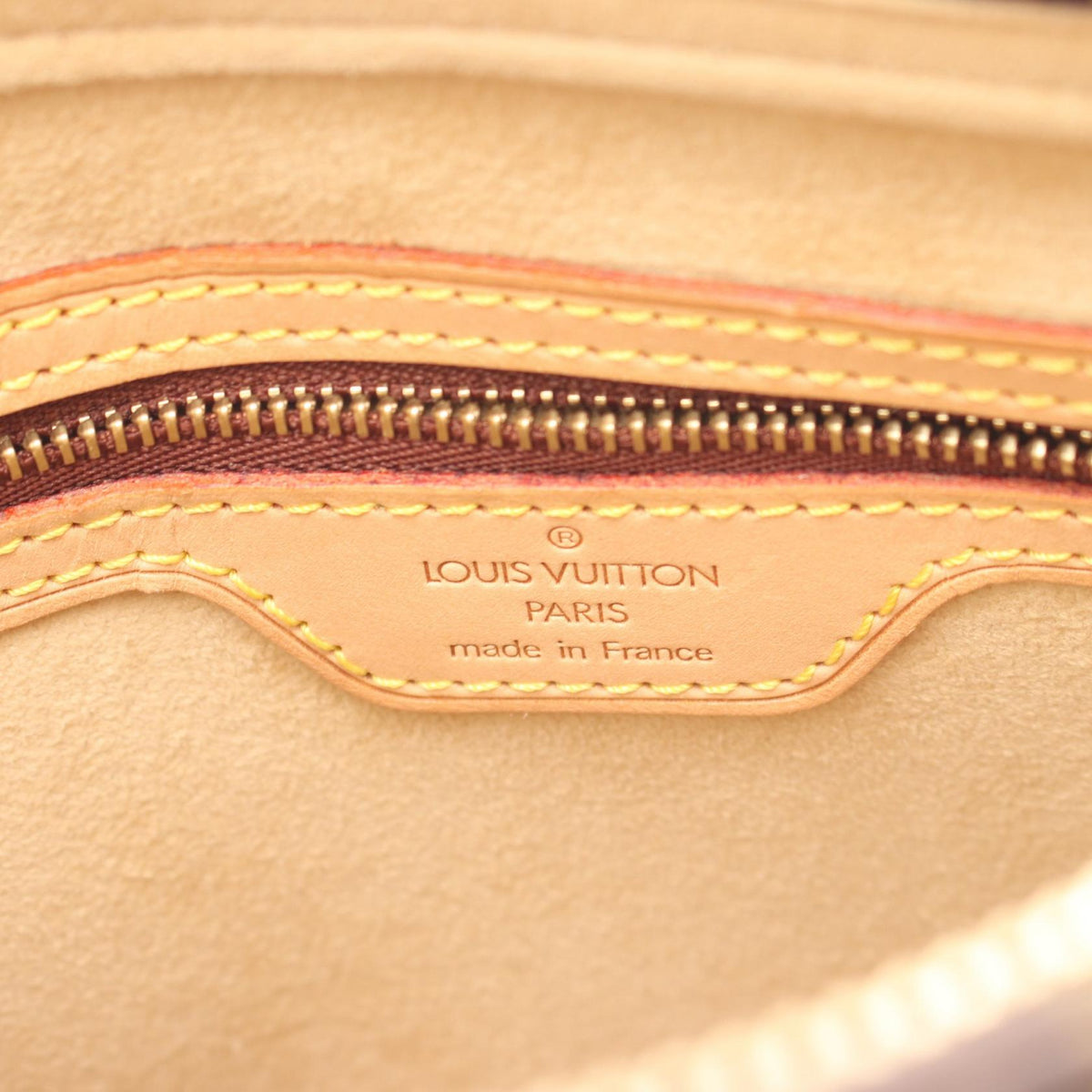 LOUIS VUITTON Looping MM · Monogram Canvas