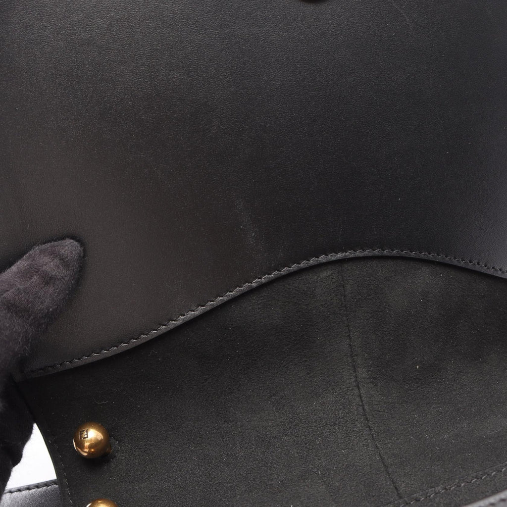 FENDI C'mon Medium · Leather
