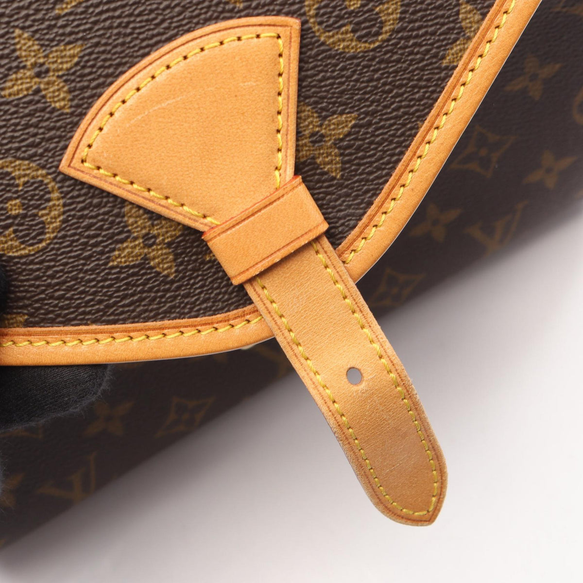 Louis Vuitton Bel Air · Monogram Canvas
