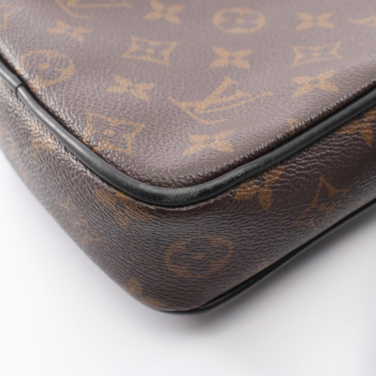 Louis Vuitton Christopher · Monogram