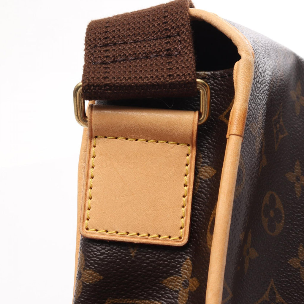 Louis Vuitton Bosphore · Monogram Messenger