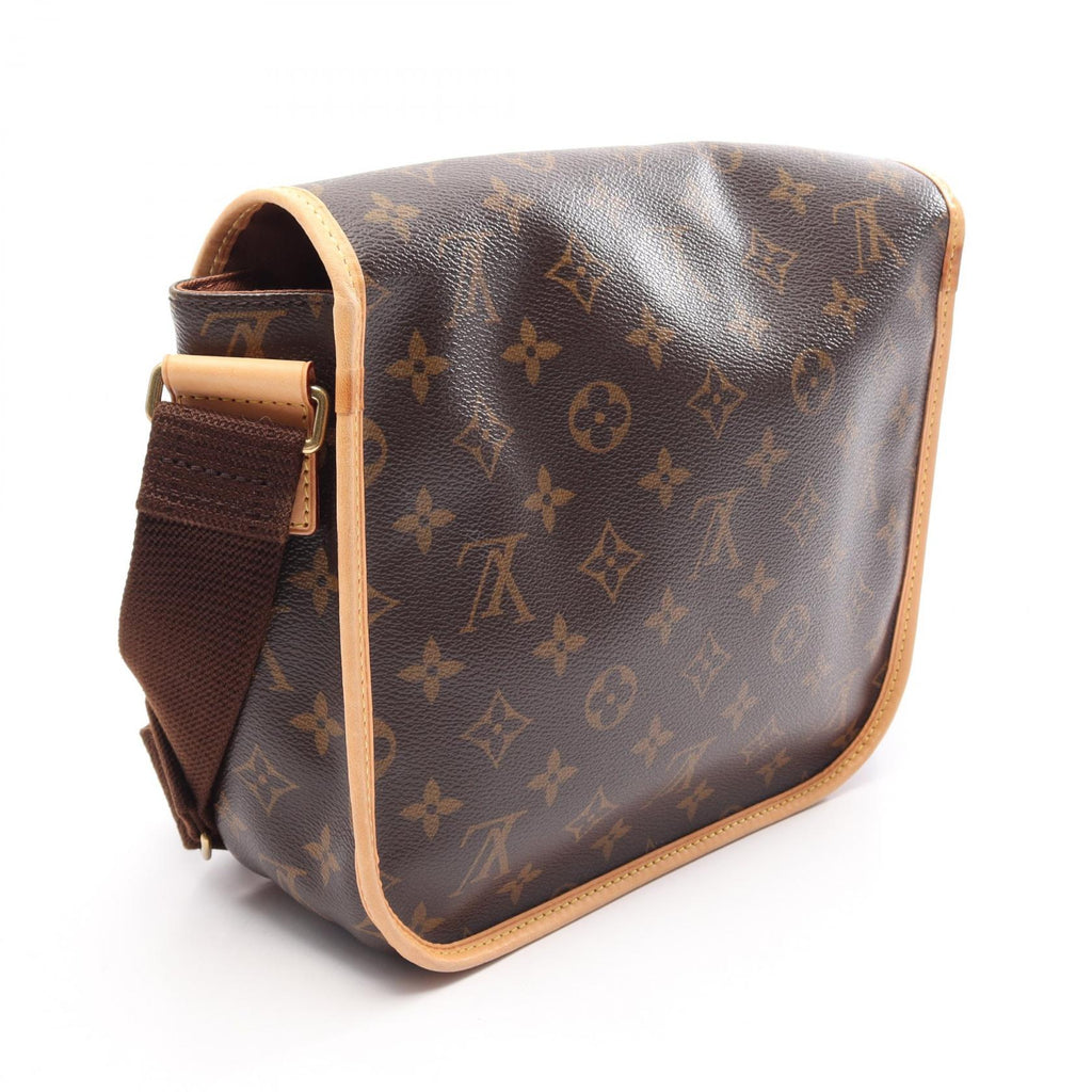 Louis Vuitton Bosphore · Monogram Messenger