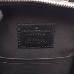 Louis Vuitton Vertical Soft Trunk · Tuftage