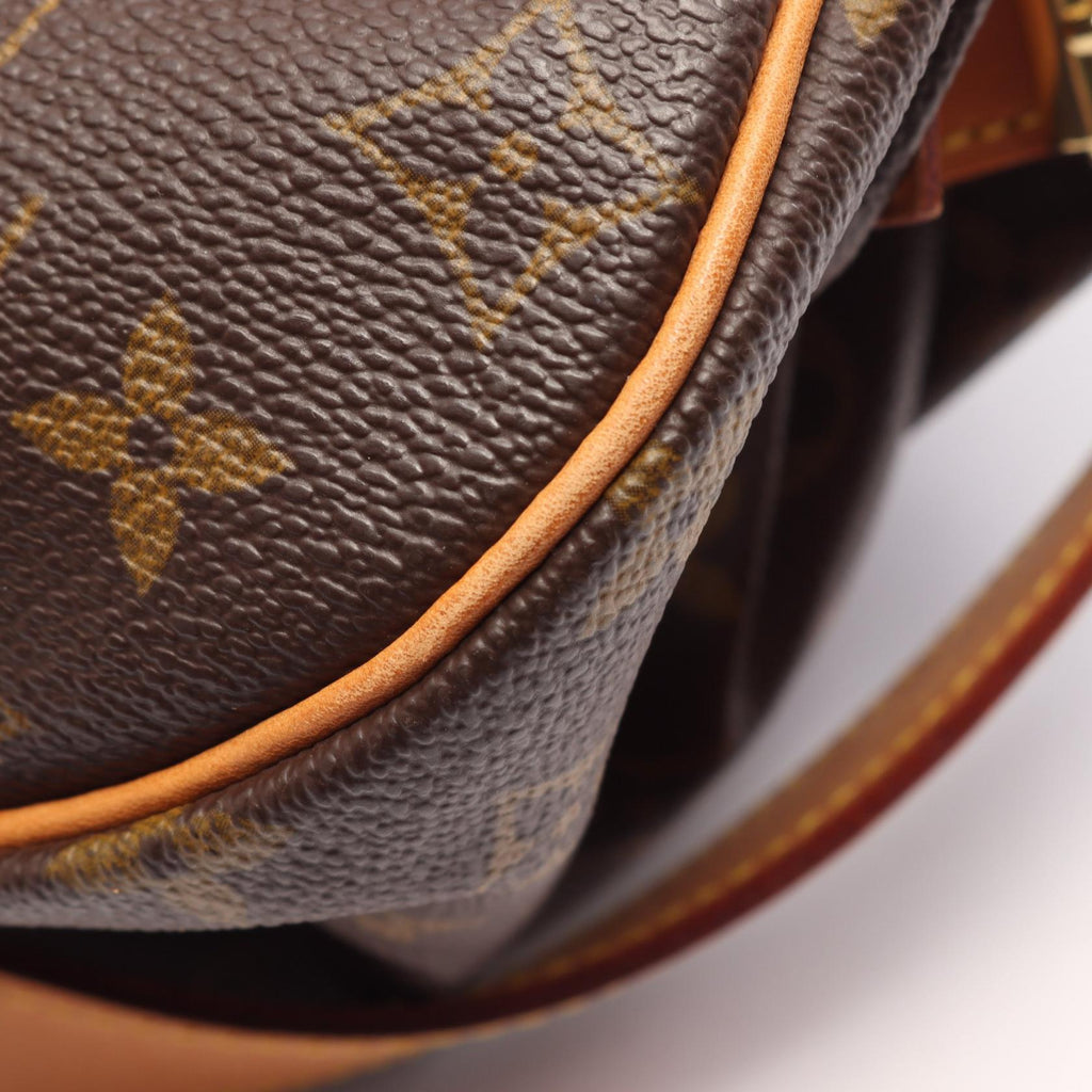 Louis Vuitton Saumur 35 · Monogram