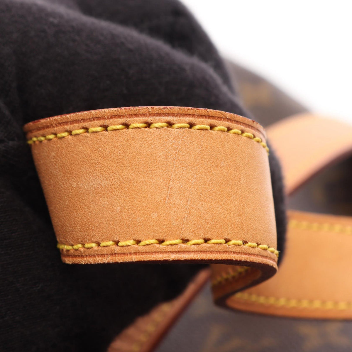 Louis Vuitton Saumur 35 · Monogram