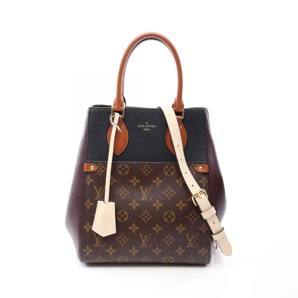 Louis Vuitton Fold Tote MM · Monogram