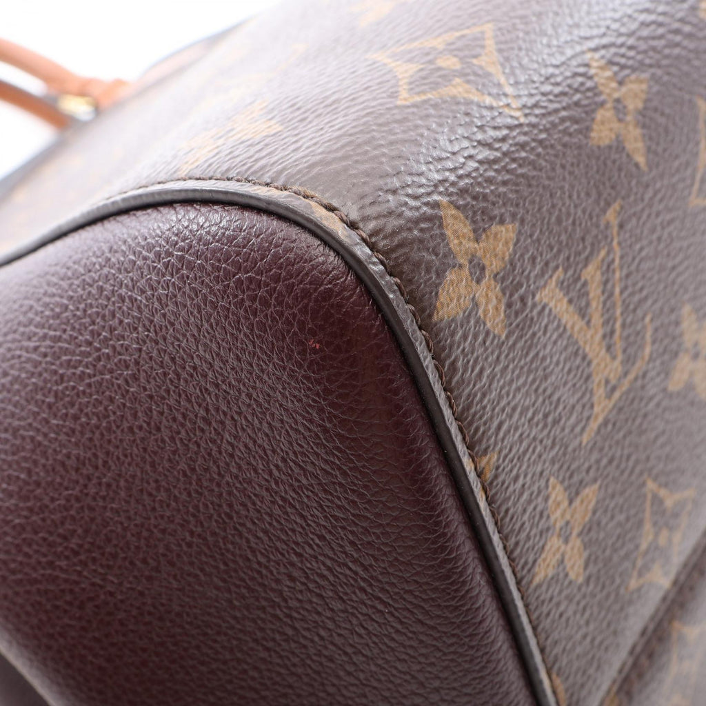 Louis Vuitton Fold Tote MM · Monogram