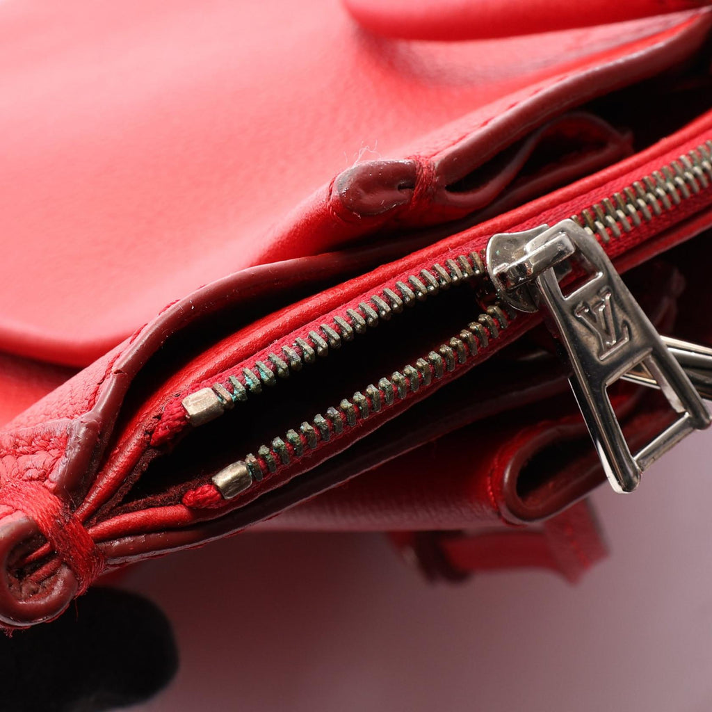 Louis Vuitton Lockme Ruby · Leather Tote