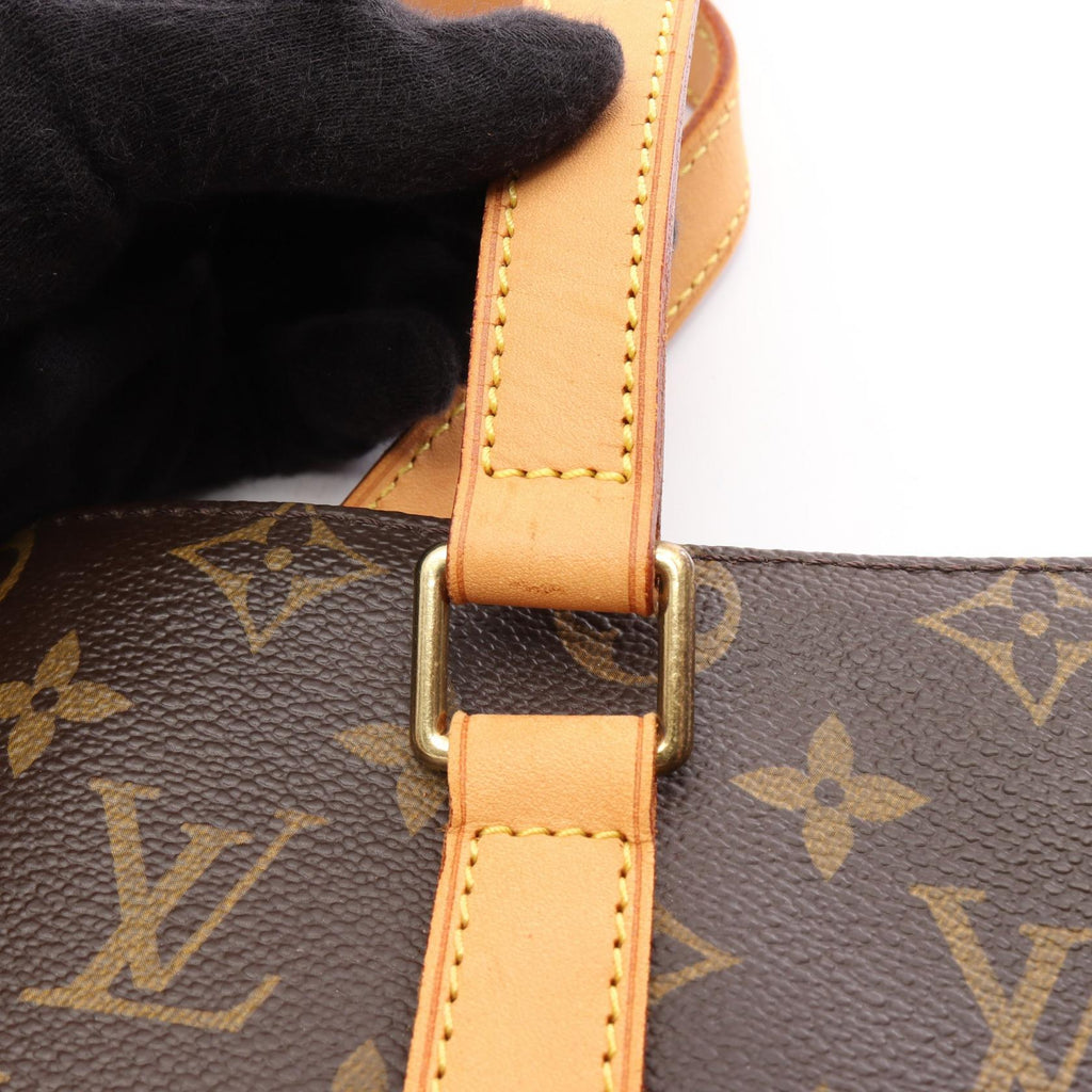 Louis Vuitton Cabas Mezzo · Monogram Canvas