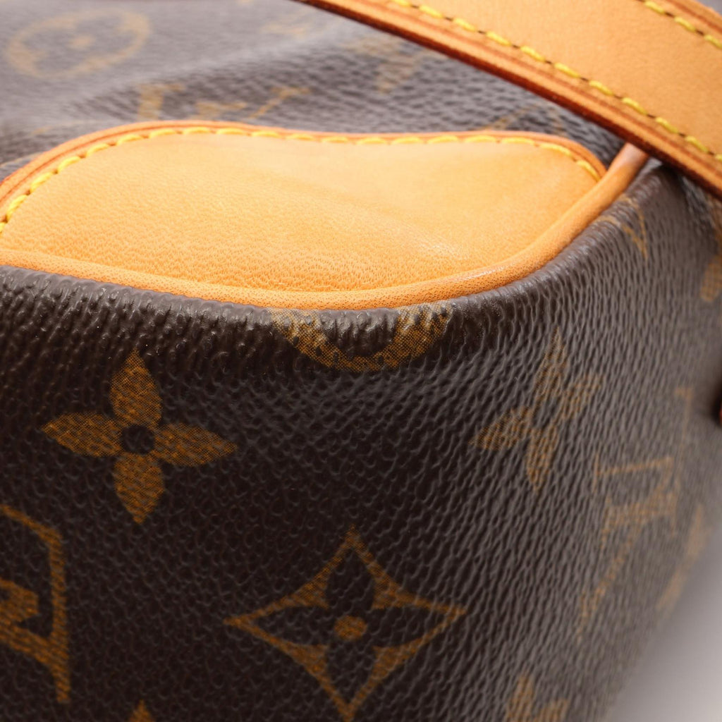 Louis Vuitton Trocadero 27 · Monogram