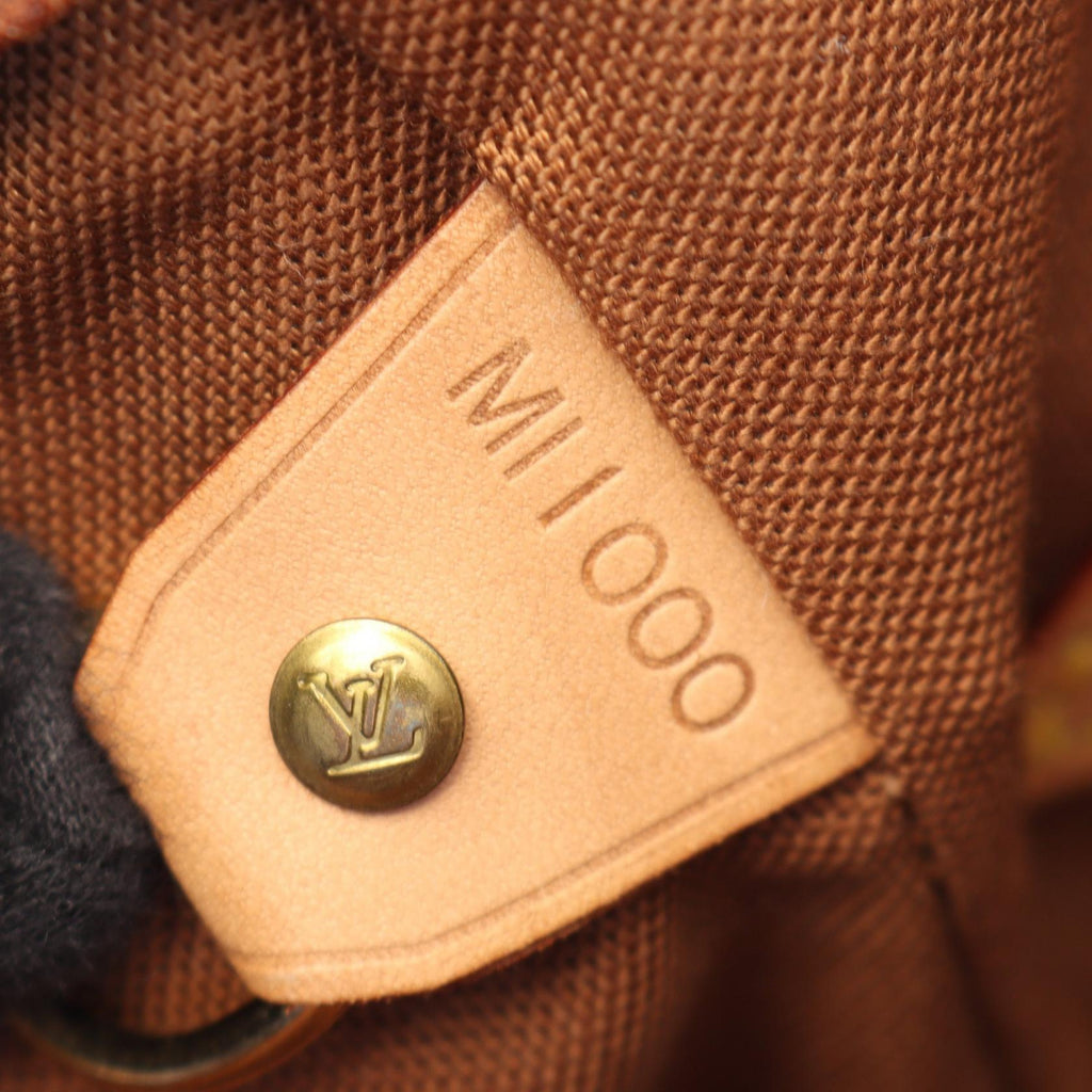 Louis Vuitton Montsouris GM · Monogram