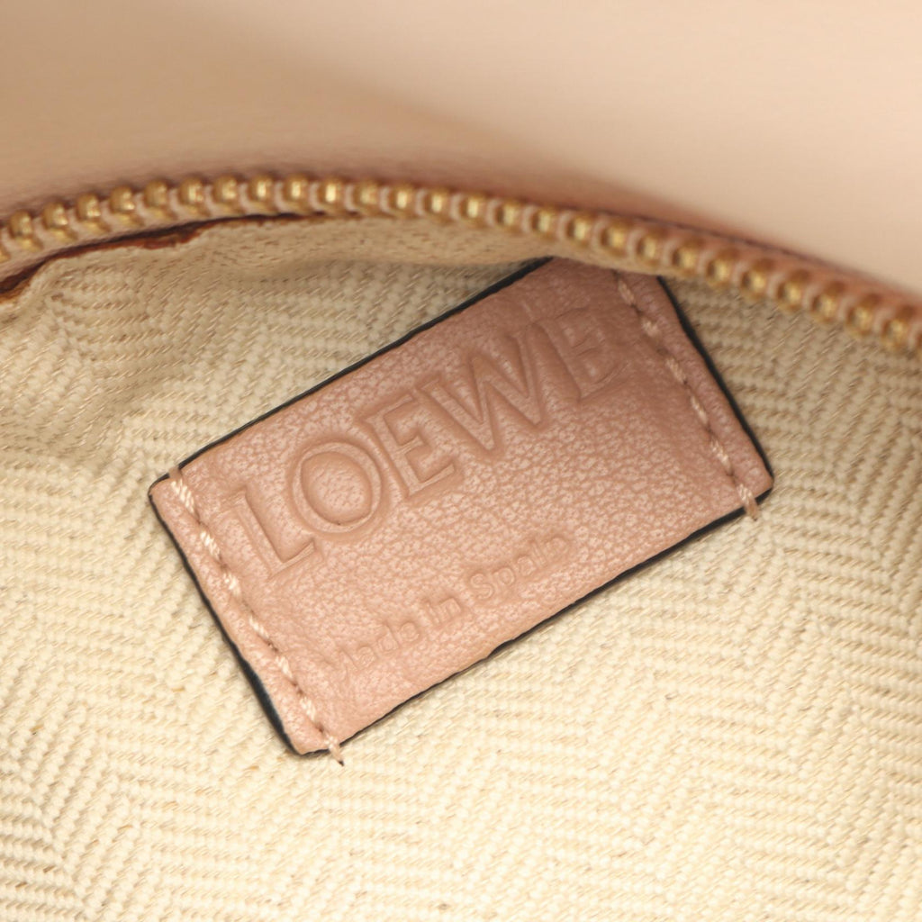 Loewe Puzzle Medium · Leather