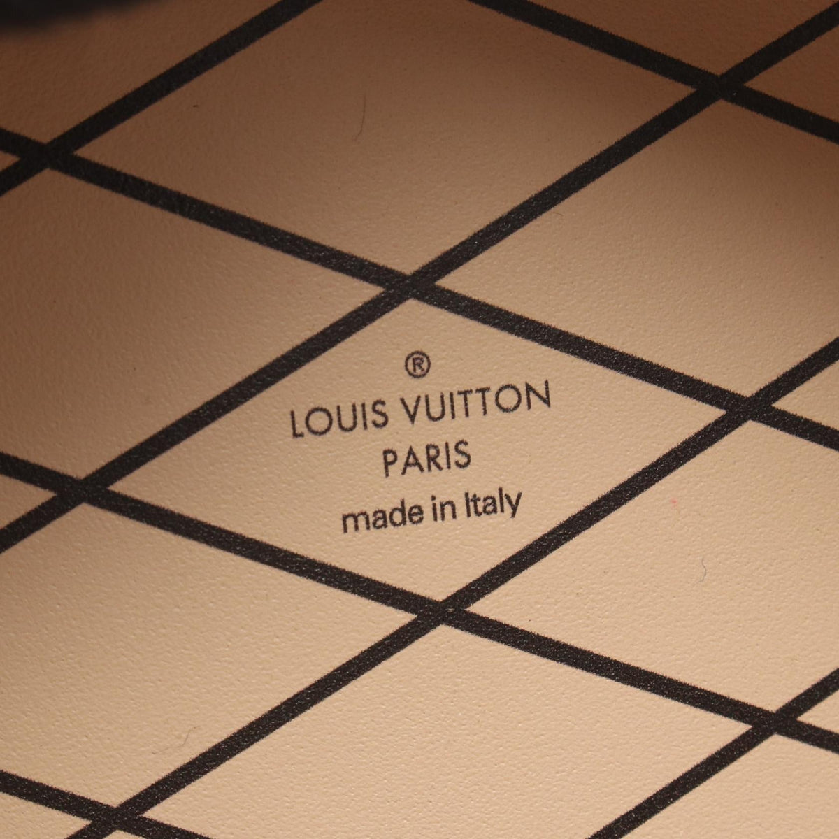 Louis Vuitton Mini Boîte Chapeau · Reverse