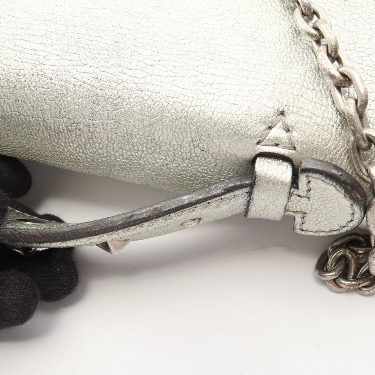 Louis Vuitton Very Chain · Metallic