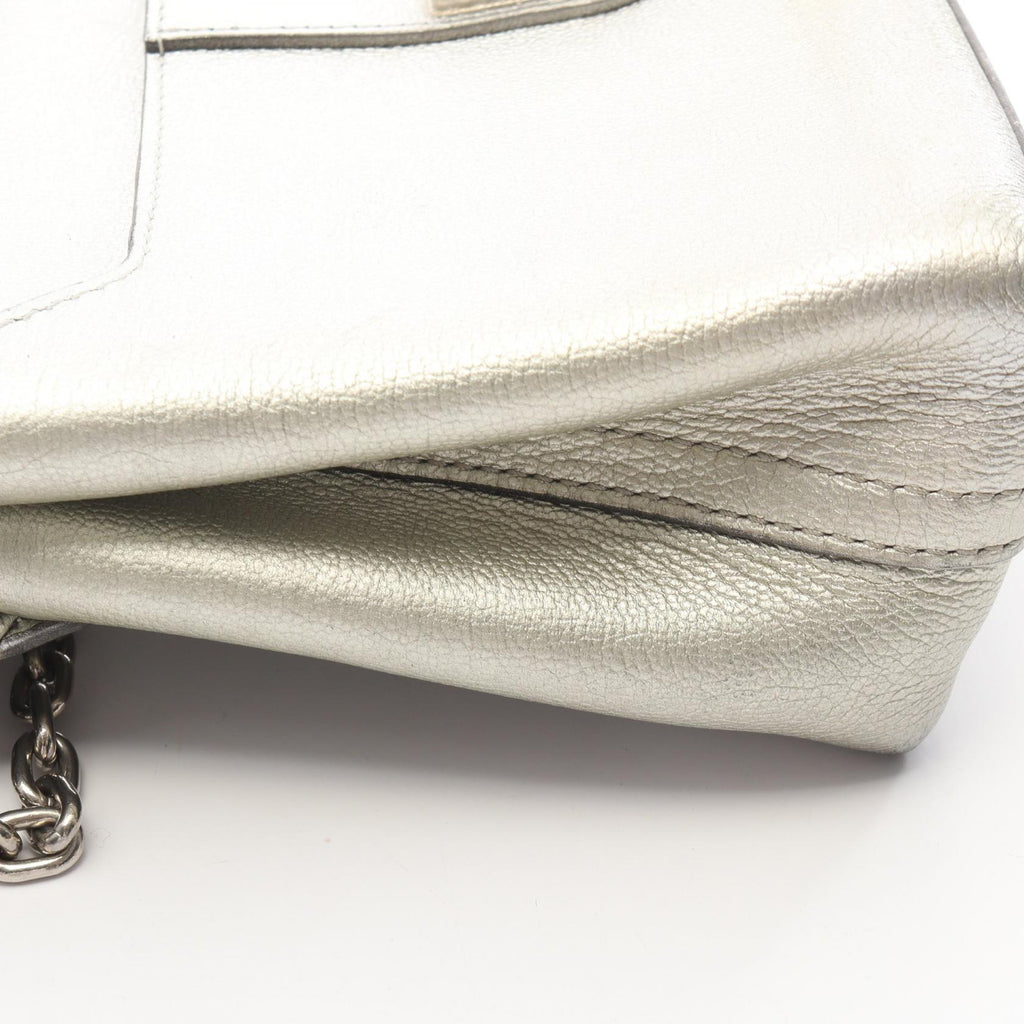 Louis Vuitton Very Chain · Metallic