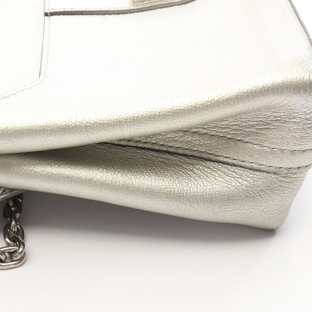Louis Vuitton Very Chain · Metallic