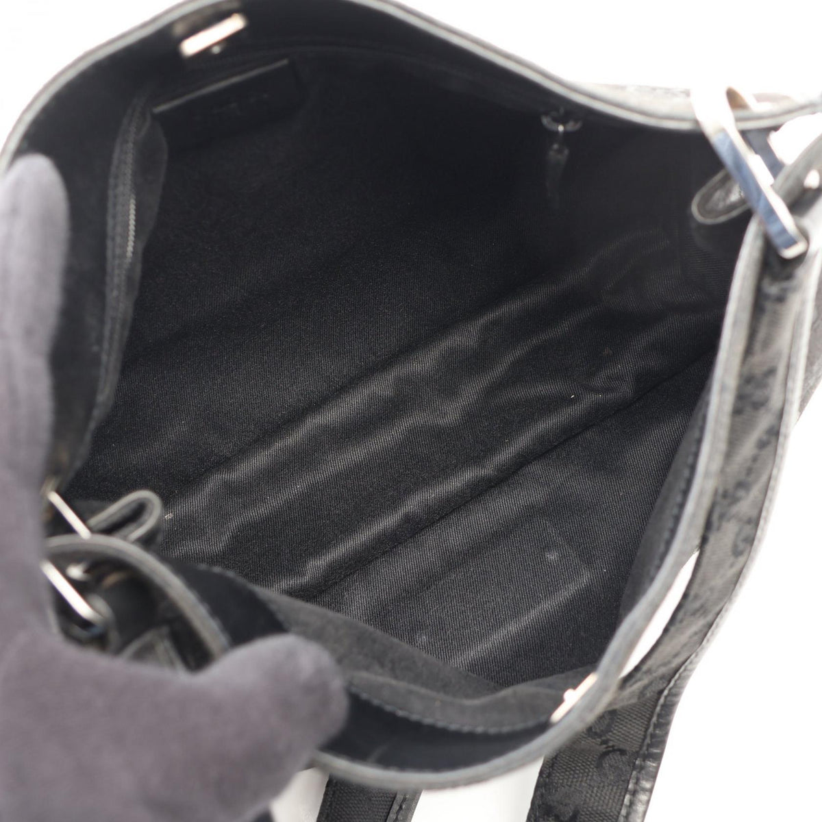 Gucci GG Canvas · Shoulder Bag