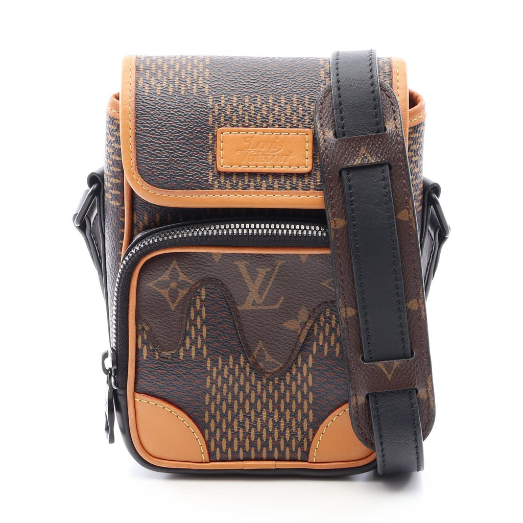 Louis Vuitton NIGO Amazon · Damier Giant