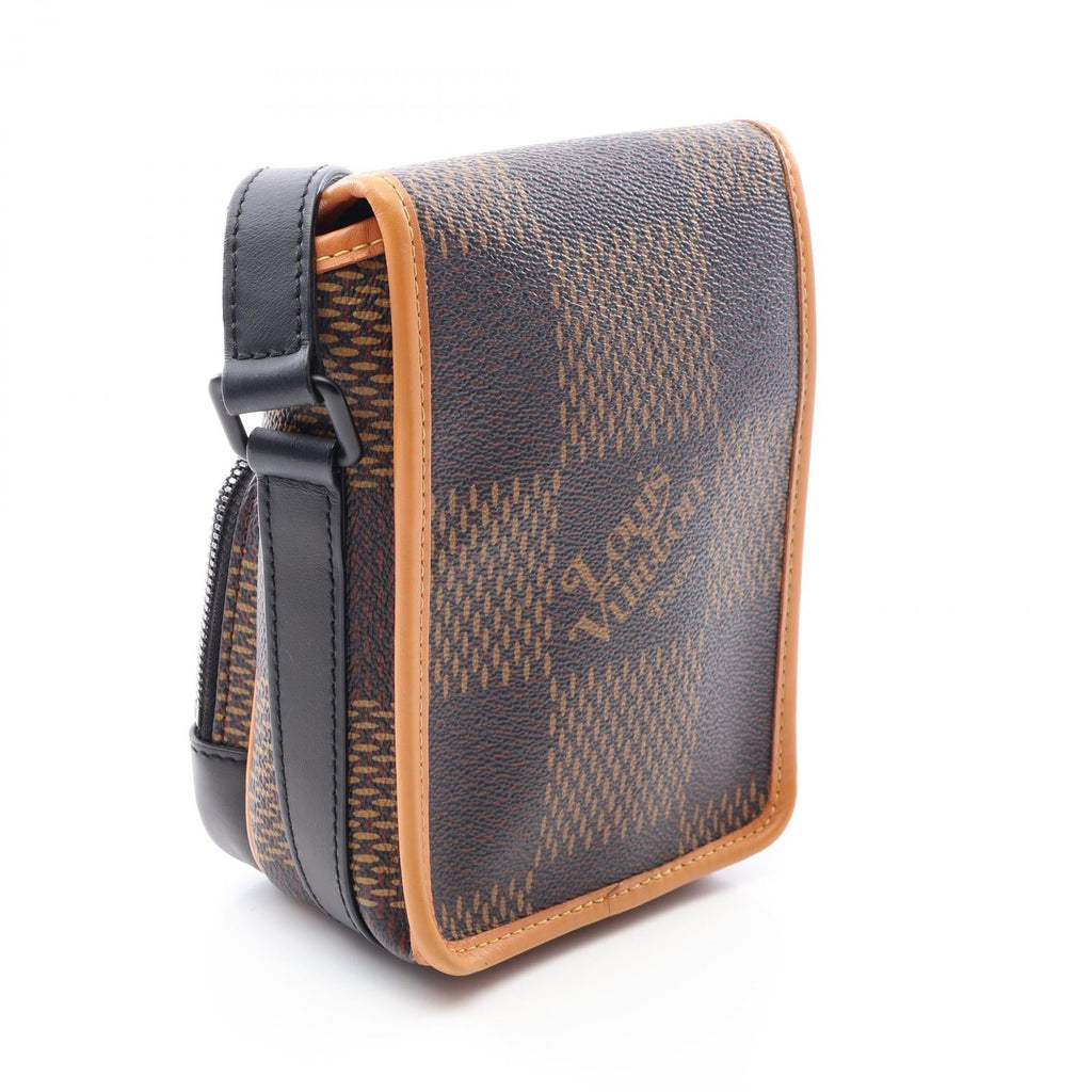 Louis Vuitton NIGO Amazon · Damier Giant