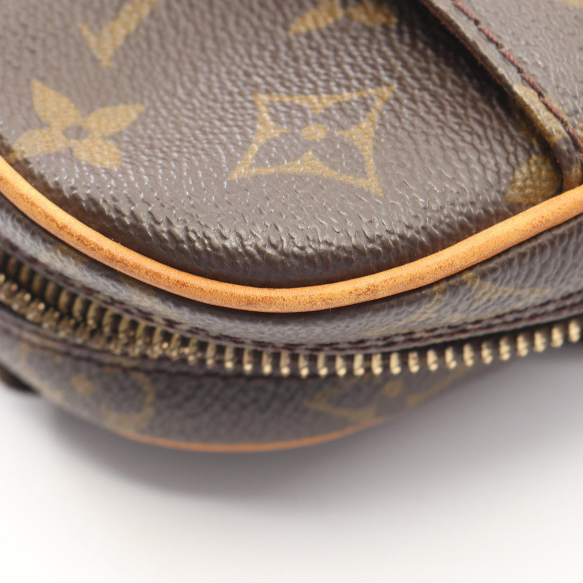 Louis Vuitton Pochette Gange · Monogram