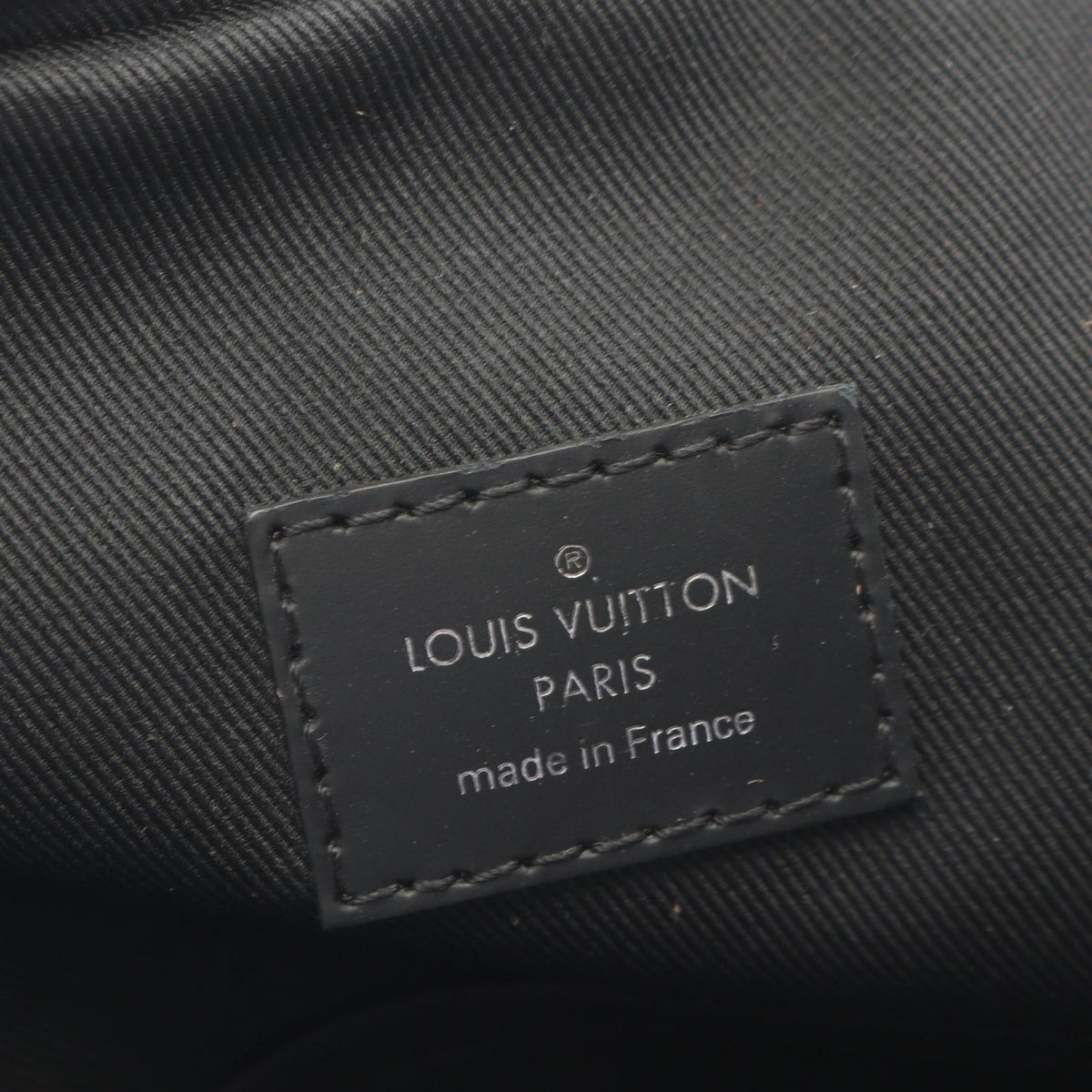 Louis Vuitton Avenue Sling · Damier Graphite