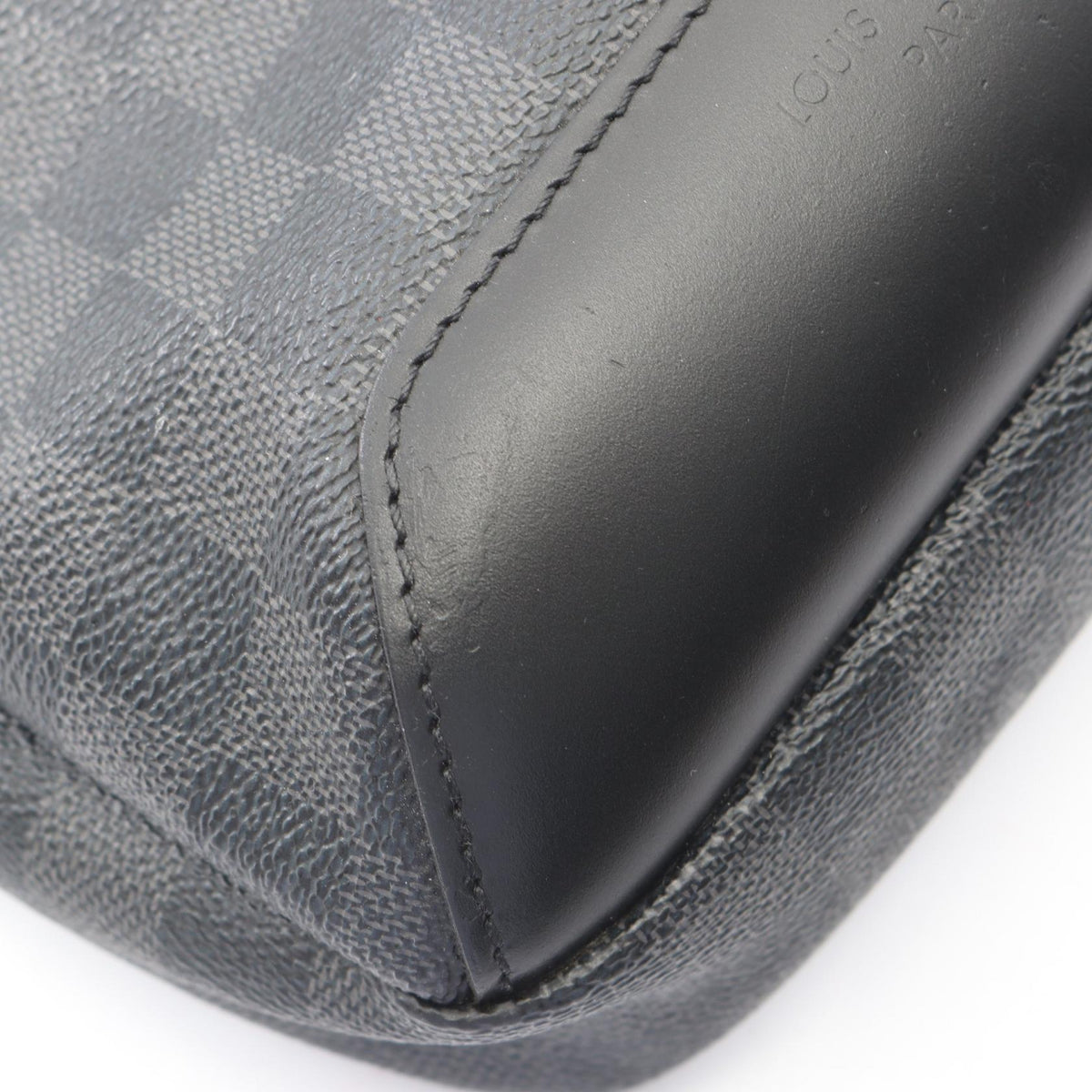 Louis Vuitton Avenue Sling · Damier Graphite