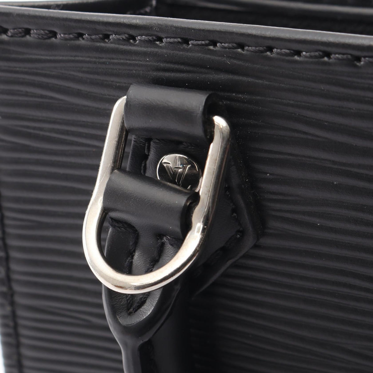 Louis Vuitton Petit Sac Plat · Epi Leather