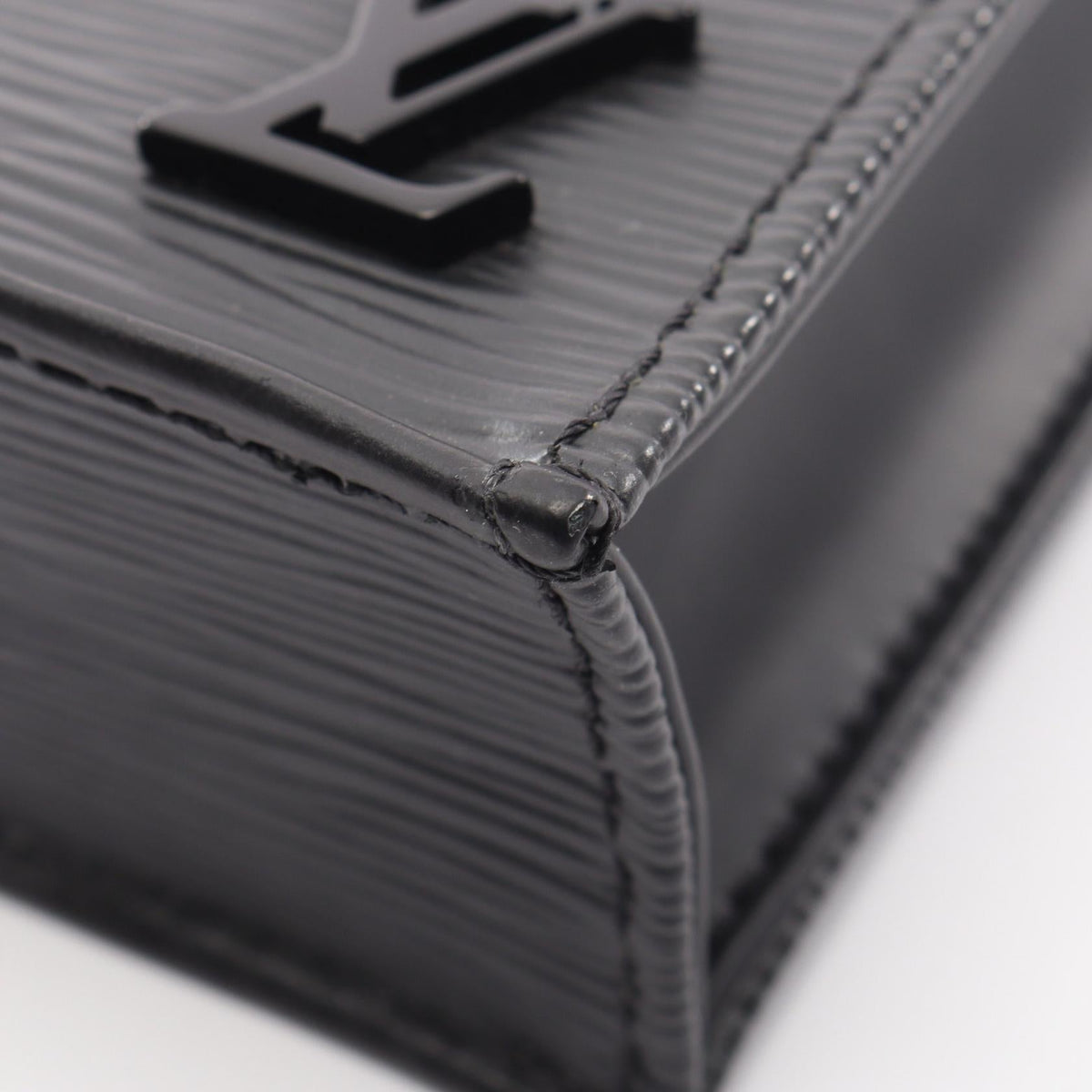 Louis Vuitton Petit Sac Plat · Epi Leather