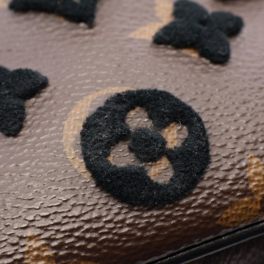 Louis Vuitton Mini Soft Trunk · Tuftage