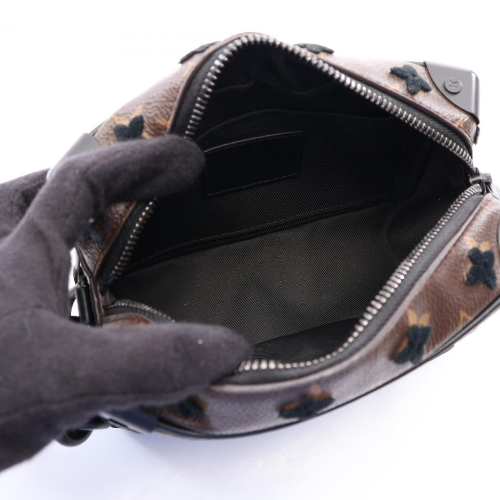 Louis Vuitton Mini Soft Trunk · Tuftage