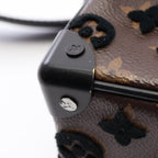 Louis Vuitton Mini Soft Trunk · Tuftage