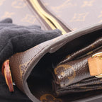 Louis Vuitton Pochette Metis · Monogram