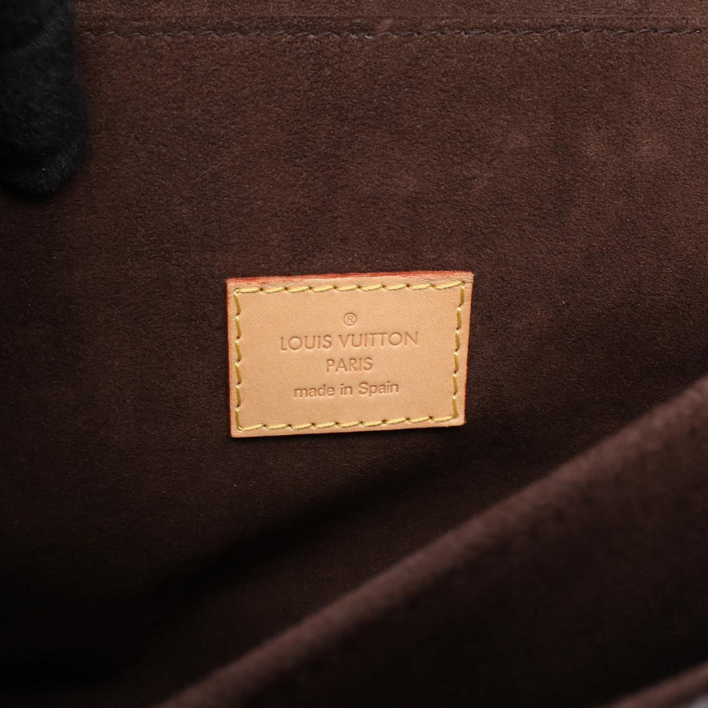 Louis Vuitton Pochette Metis · Monogram